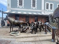 Amazing pictures can easily oversell the V&A Waterfront - Review of  Victoria & Alfred Waterfront, Cape Town Central, South Africa - Tripadvisor