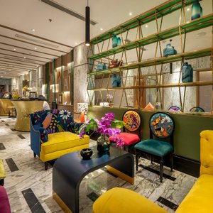 Aurora Premium Hotel &amp; Spa, hotel in Hanoi