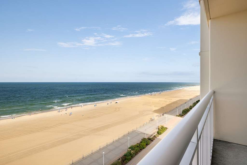 HAMPTON INN VIRGINIA BEACH OCEANFRONT SOUTH 183 2 4 1