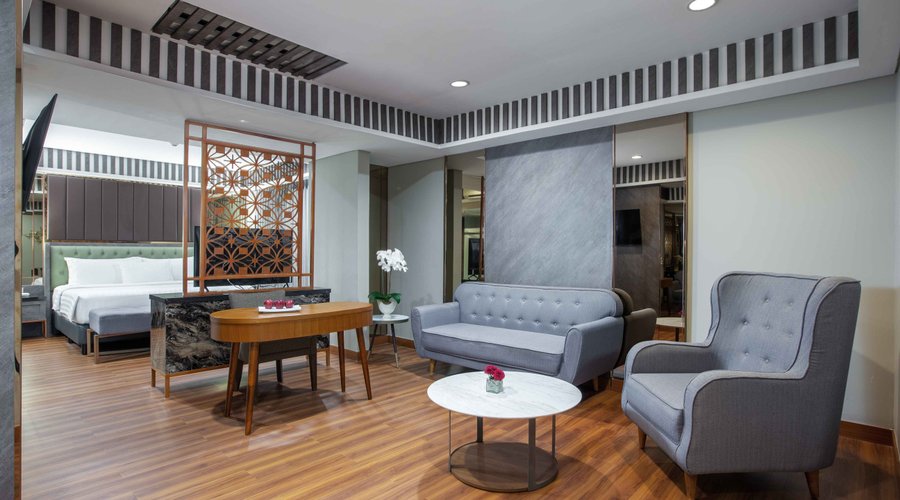 Alana Suite Living Room