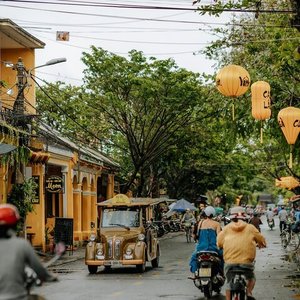 Door Eyes in Hoi An - The Mystery of an Ancient Town in Vietnam