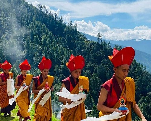 bhutan trekking tours