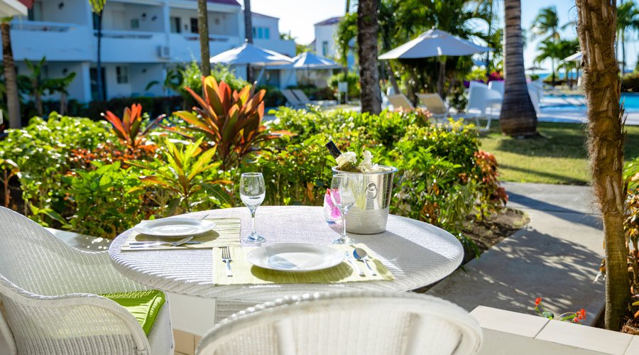 We can arrange the private chef to prepare a personalized dining experience on your patio just for you! 