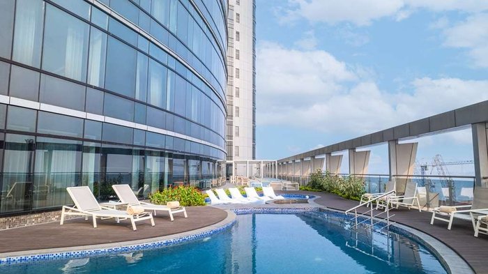 Hilton Kinshasa Pool Pictures & Reviews - Tripadvisor