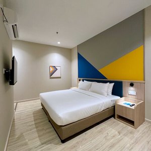 Standard King Room (No. 308)