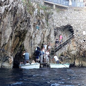 capri tour blue grotto
