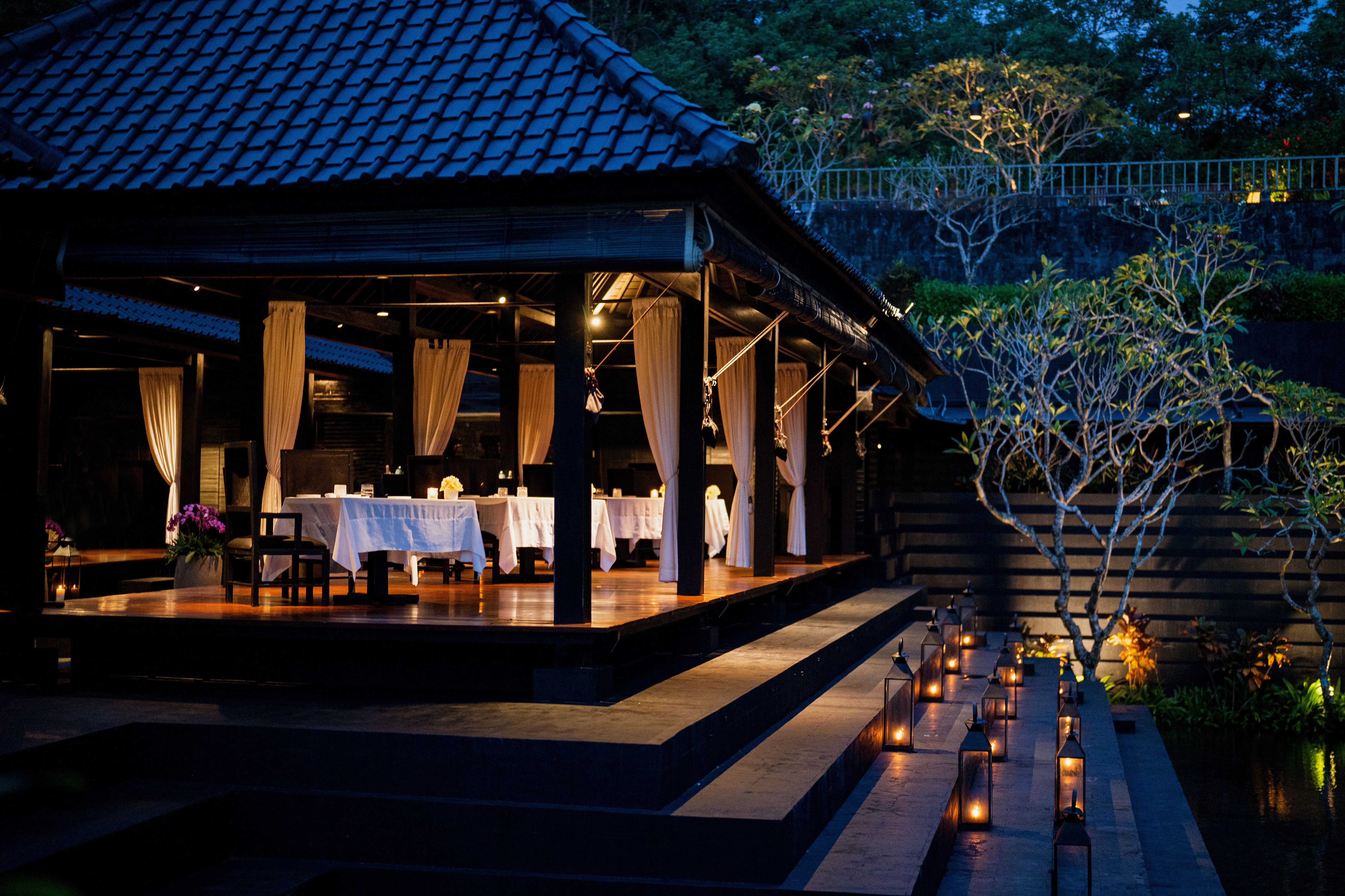 THE 10 BEST Restaurants In Uluwatu (Updated March 2024)