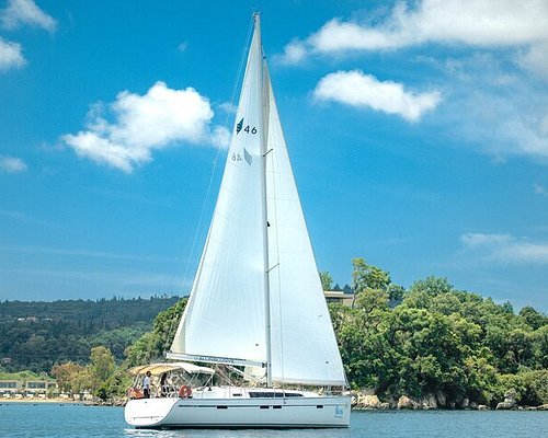 small boat cruise corfu