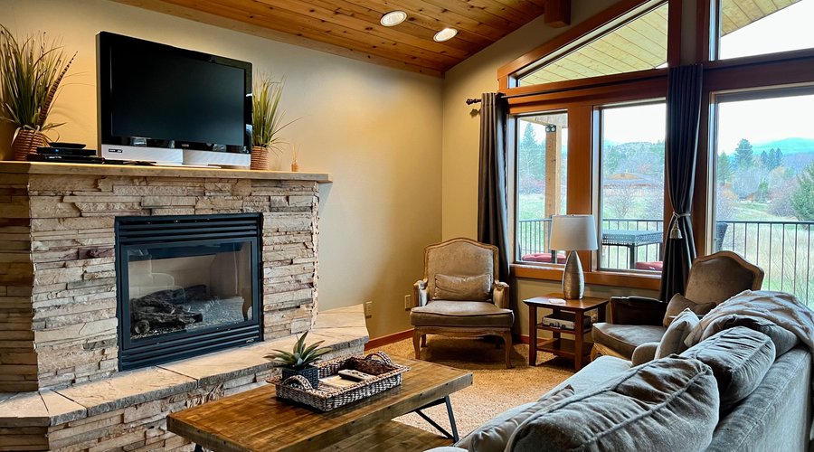 Luxury King Suite
