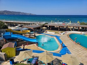 Pool & Beach