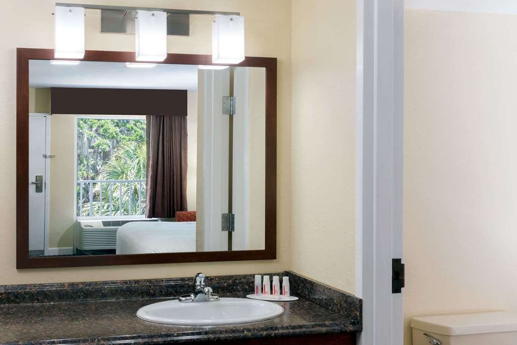 Hotel photo 2 of Days Inn by Wyndham Port Charlotte / Punta Gorda.