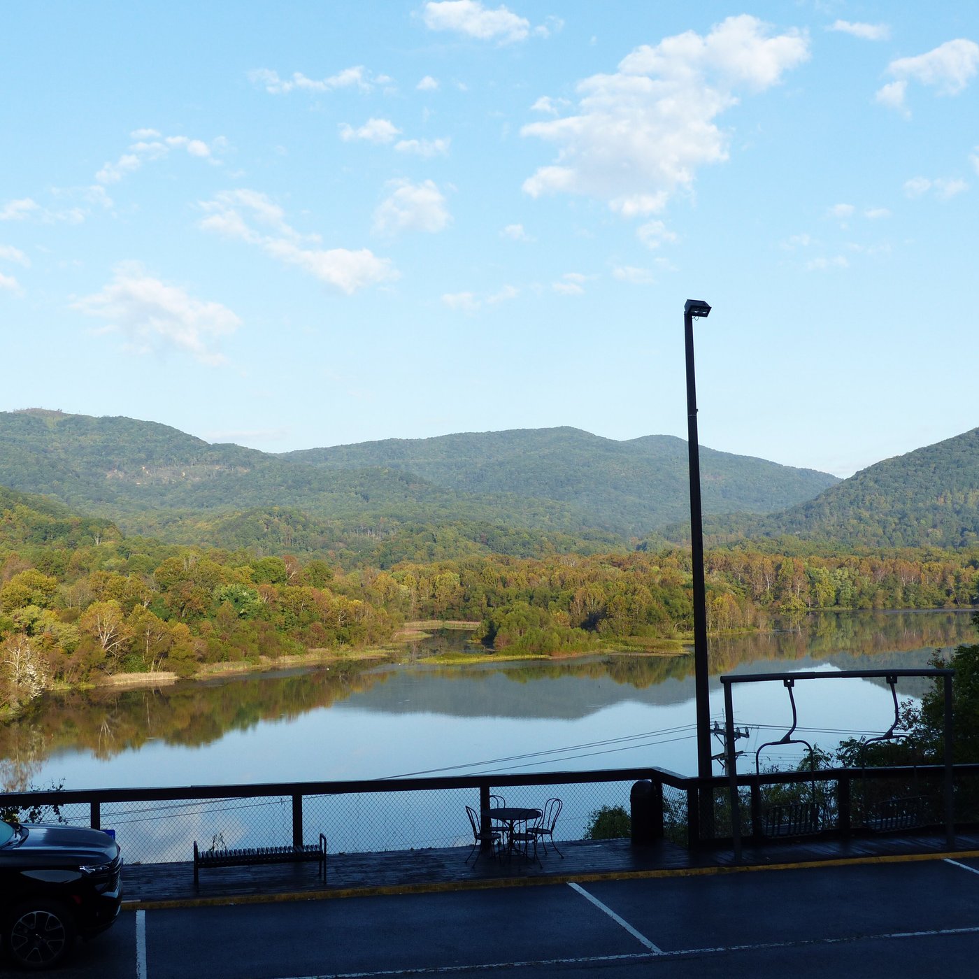 HAMPTON INN CARYVILLE-I-75/COVE LAKE-STATE PARK - Prices & Hotel Reviews (TN)