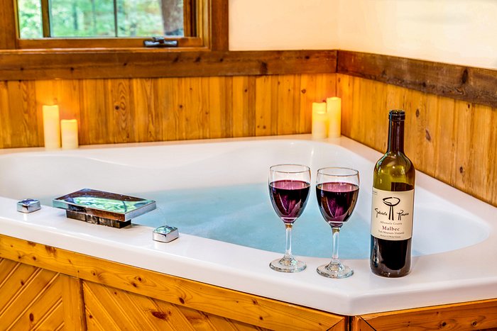 LOVE RIDGE MOUNTAIN LODGING - Updated 2024 Prices & Cottage