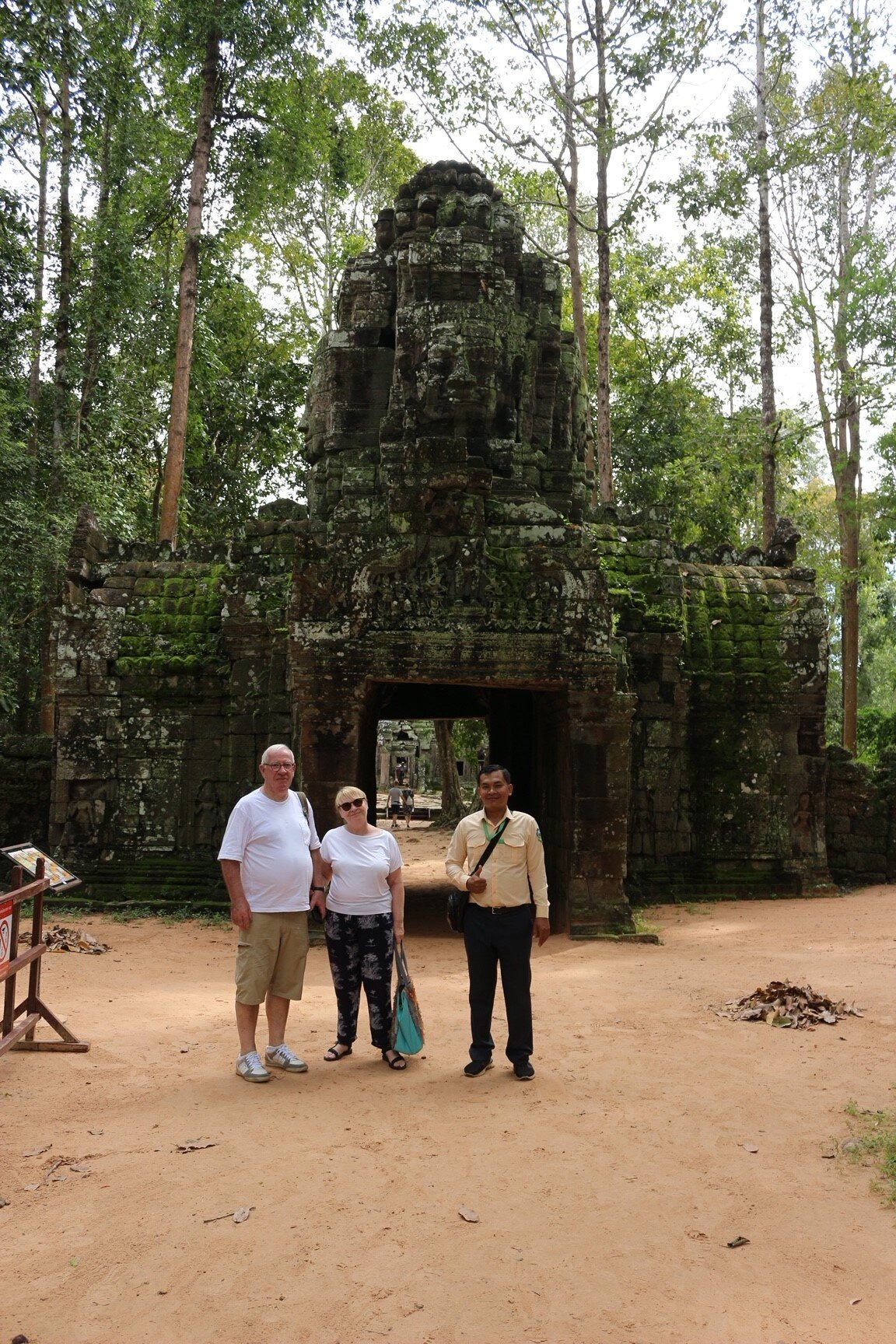 Angkor Voyage (Guide francophone Cambodge) - All You Need to