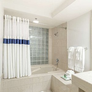 New AtheneumHotel Suites jpg Bathroom
