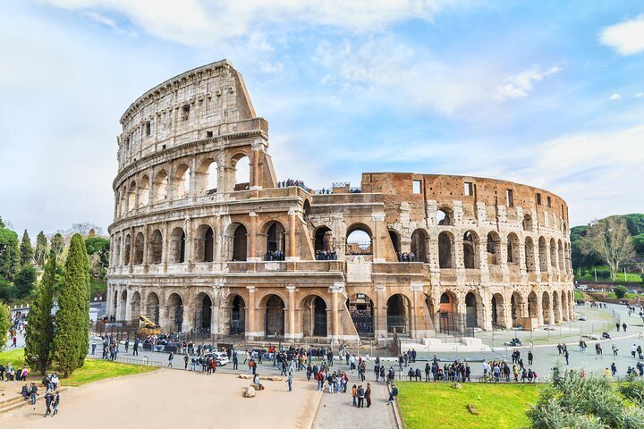 Excursão para grupos pequenos do Coliseu com entrada pela Arena:  experiência oferecida por Colosseum and Vatican Tours by Italy Wonders