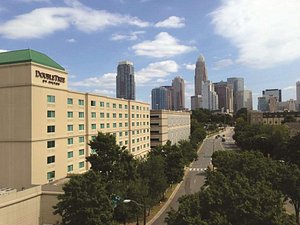 DoubleTree by Hilton Charlotte Uptown in Charlotte