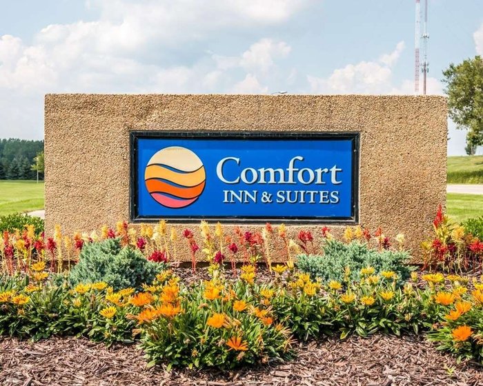 COMFORT INN & SUITES AND CONFERENCE CENTER - Prices & Hotel Reviews ...