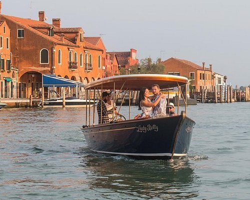 Venice water bus services - boat maps, fares & times 2024