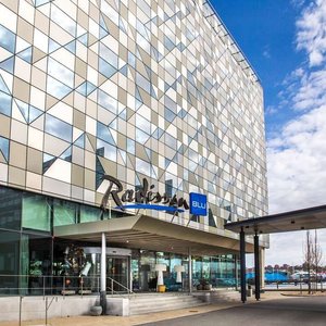 Exterior - Hotel entrance