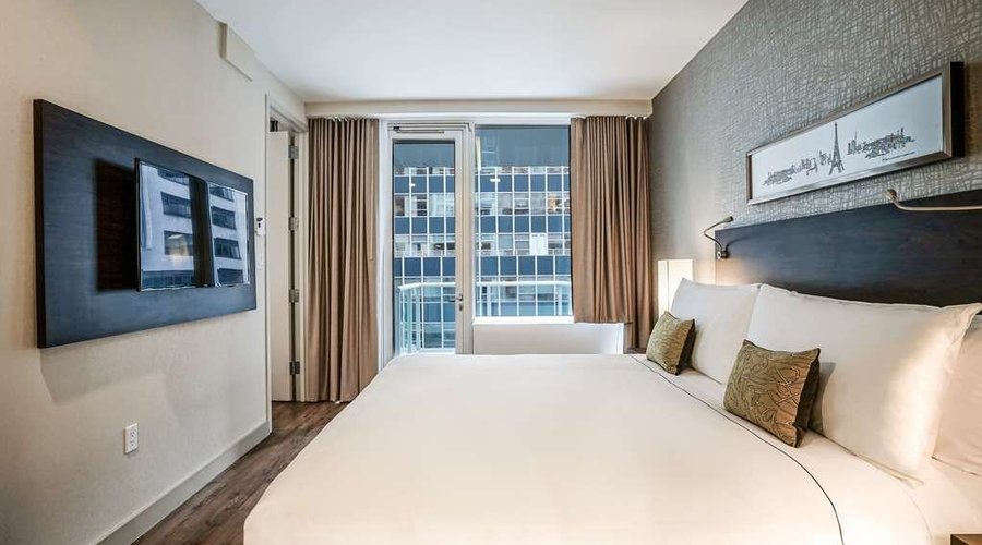Guest room
