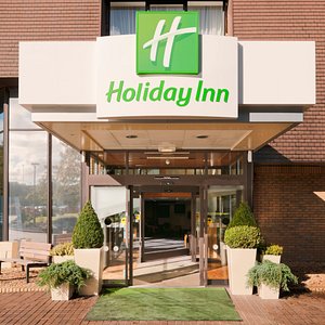 Front Entrance of the Holiday Inn Lancaster