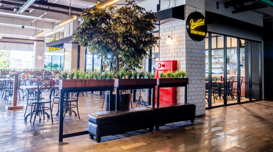 Justus Steakhouse Paskal 23 - Tampak Depan