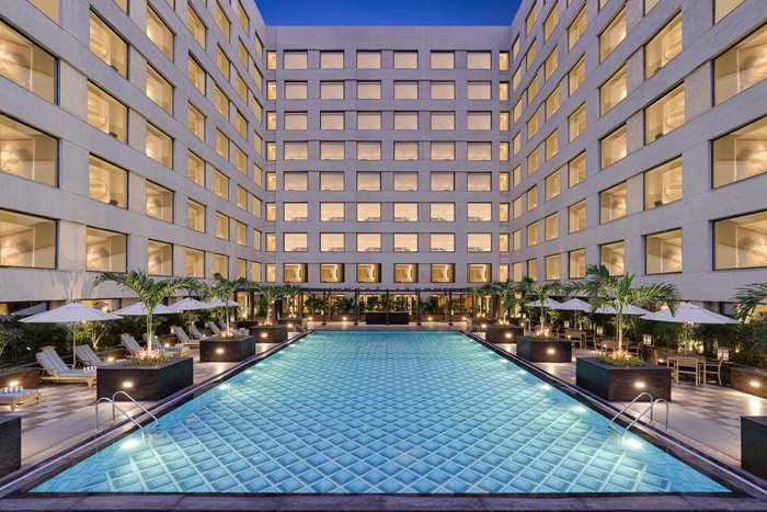 Aurika, Mumbai Skycity - Luxury By Lemon Tree Hotels Pool: Pictures ...