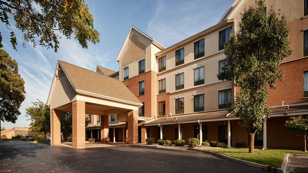 BEST WESTERN PLUS KALAMAZOO SUITES - Hotel Reviews, Photos, Rate ...