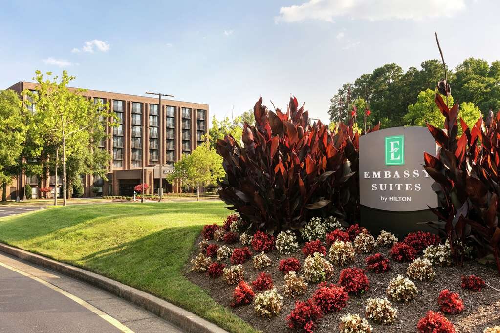 EMBASSY SUITES BY HILTON RICHMOND Henrico Hotel