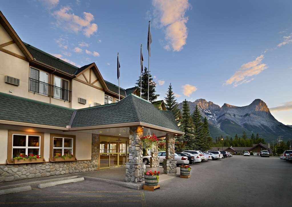 Coast Canmore Hotel & Conference Centre - UPDATED 2024 Prices, Reviews ...