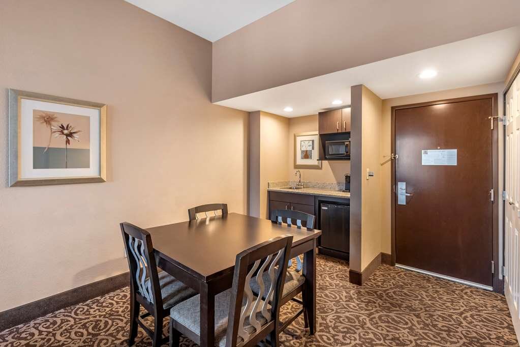 Hotel photo 32 of Best Western Plus Las Vegas South Henderson.