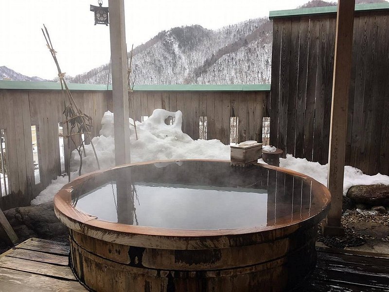 An outdoor hot spring bath at Jozankei Daiichi Hotel Suizantei