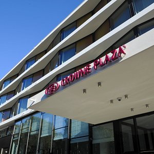 Main entrance of Crowne Plaza Montpellier Corum