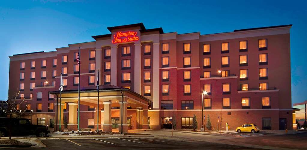 HAMPTON INN SUITES DENVER AIRPORT GATEWAY PARK Updated 2024 Prices   Exterior 