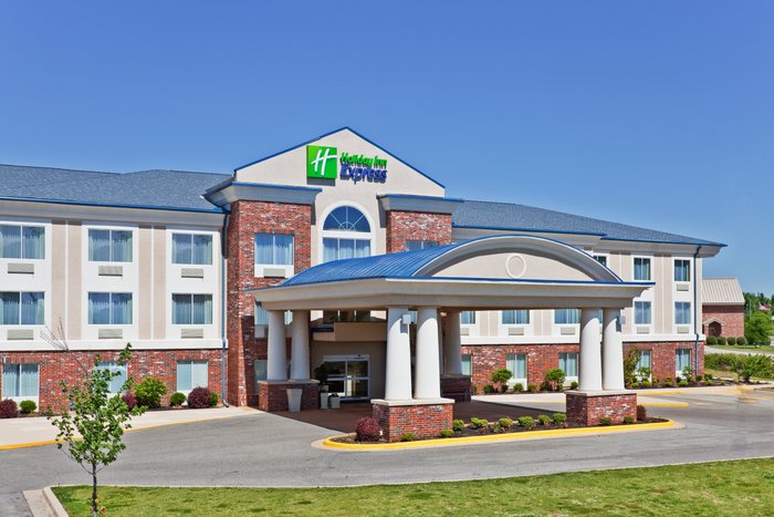 HOLIDAY INN EXPRESS & SUITES PARAGOULD, AN IHG HOTEL - Updated 2023 ...