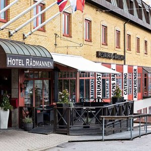 Exterior BW R dmannen