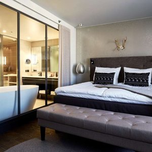 Guest room