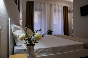 Room & Suite