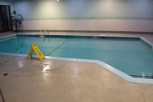 Pool & Beach