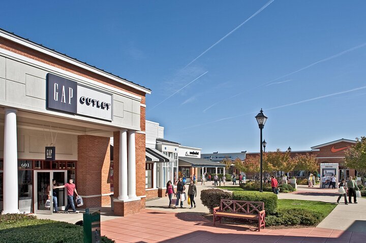 Burberry factory hotsell outlet leesburg va