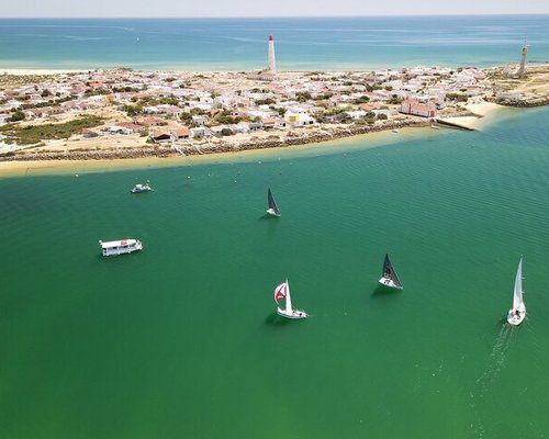 Ano turístico 2021 no Algarve no fio da navalha - Algfuturo