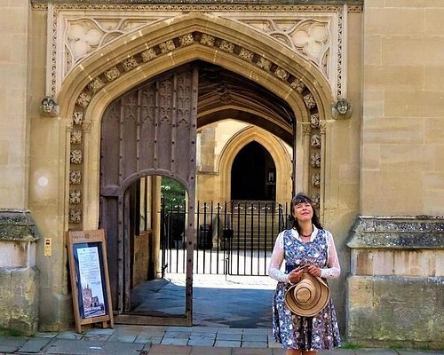 How to plan a walking tour through literary Oxford
