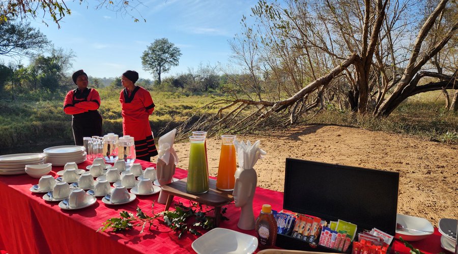 Bush Breakfasts 
