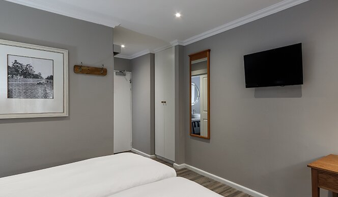 Standard Twin Room 