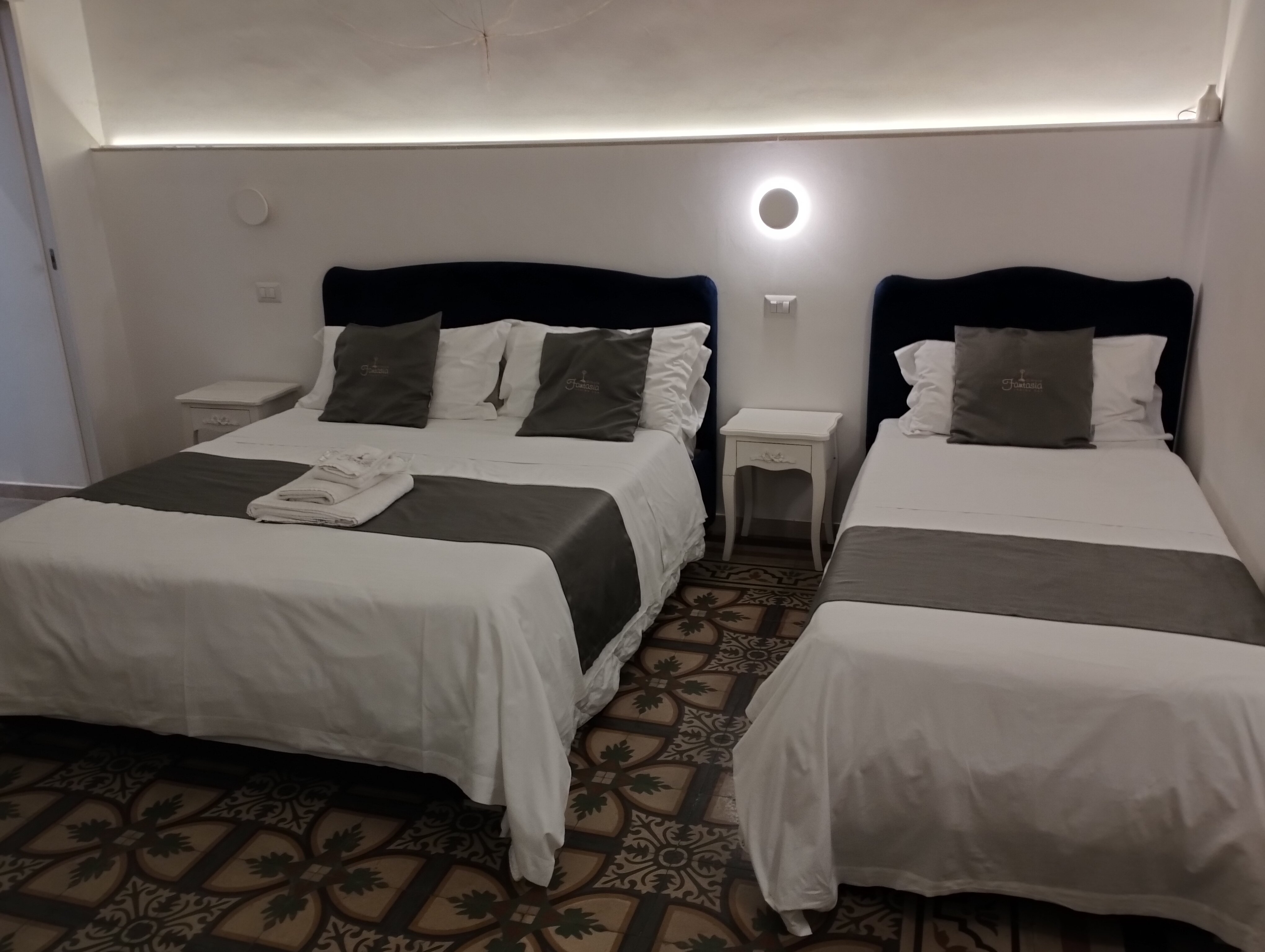 DIMORA FANTASIA CHARME B&B (Bari, Italia): Opiniones Y Precios