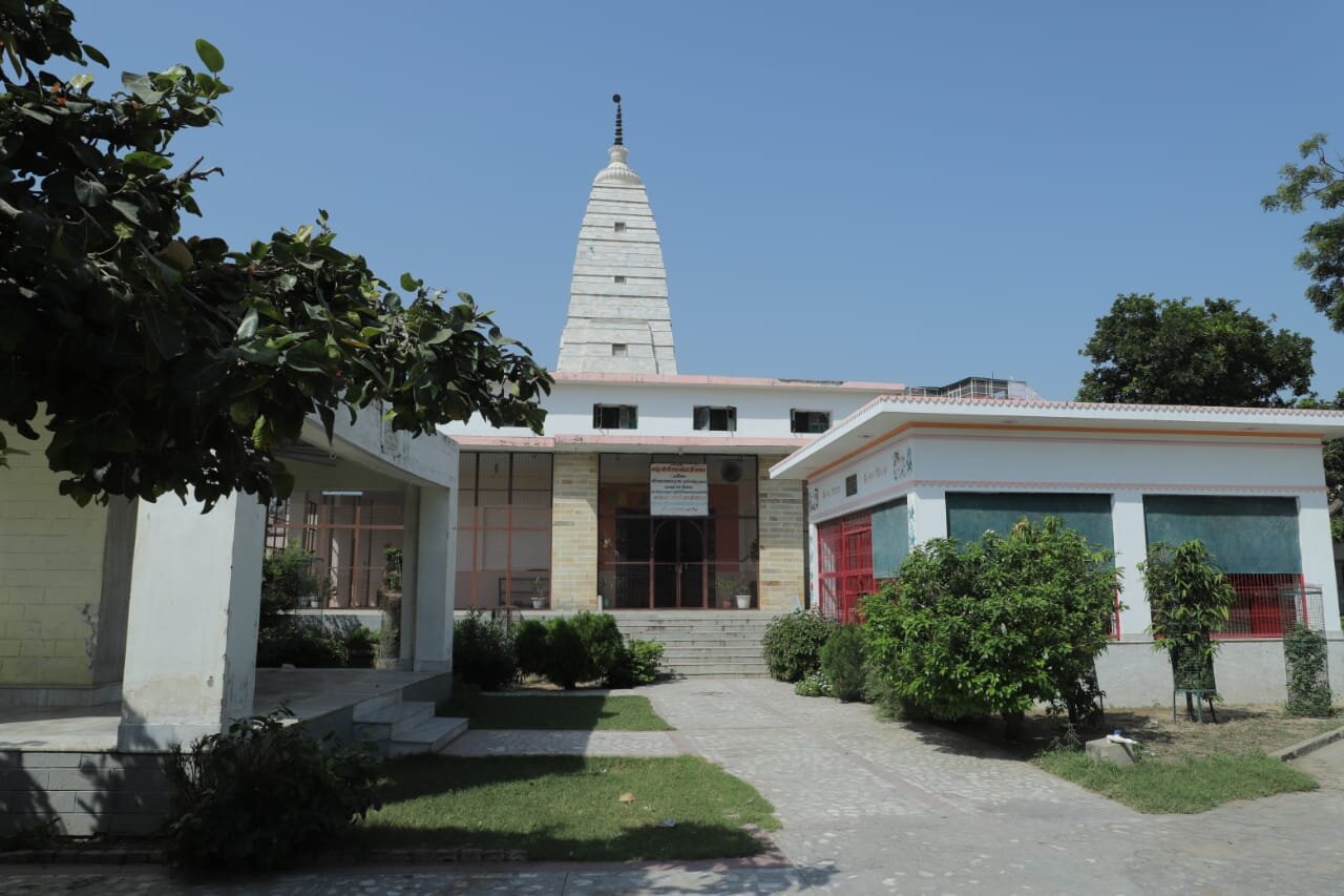 RADHA MADHAV ASHRAM VRINDAVAN Updated 2024 Prices India   Temple 