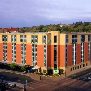 Welcome to the Holiday Inn St. Paul Downtown, MN!