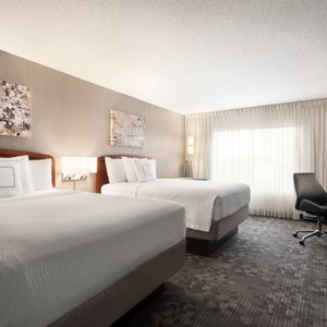 Queen/Queen Guest Room