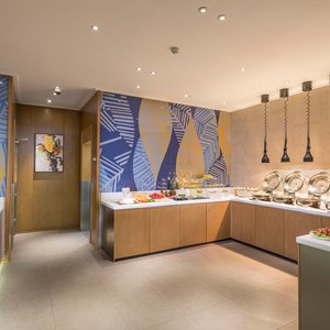 Breakfast Bar 